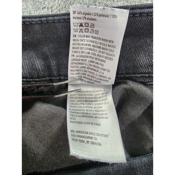 American Eagle Next Level Stretch Curvy Hi-Rise Jegging Size 8 Black Distressed - Picture 10 of 16